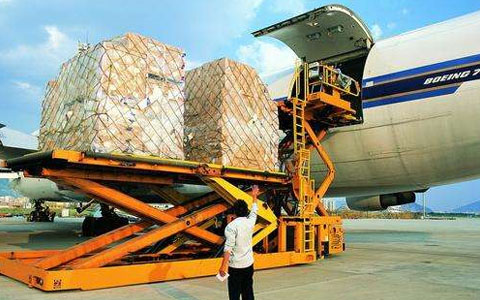 中国逐渐复工，国际空运公司受全球疫情影响，国际空运价格不断飙升